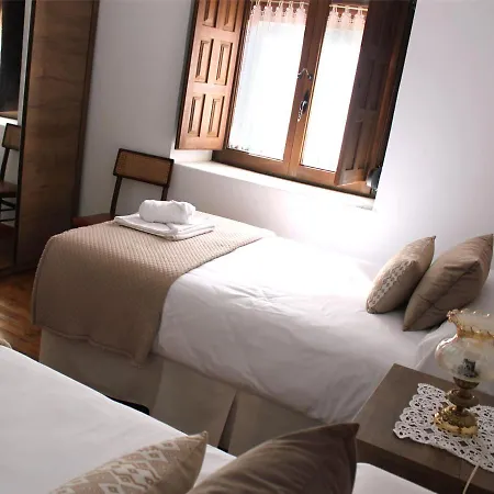 Casa Fuente Salada - *